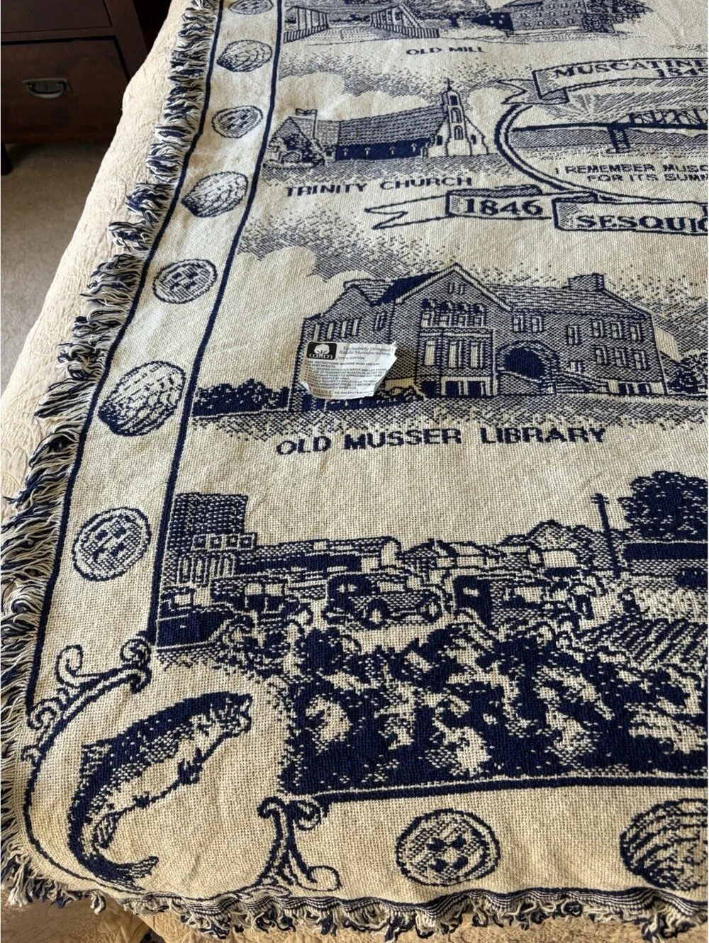 VTG Muscatine Iowa Tapestry Throw 1846-1996 50x70” 100% Cotton White&Navy